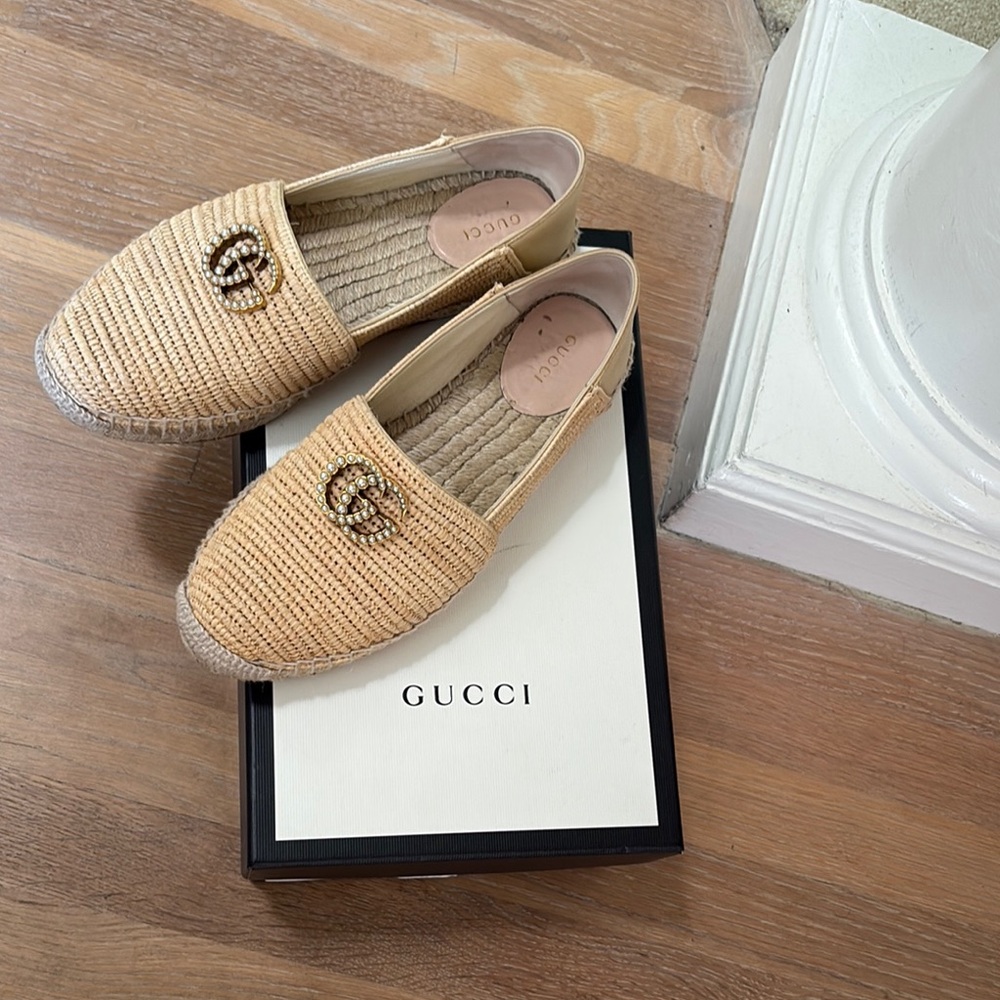 Gucci Women's Raffia Espadrilles with Logo Detail